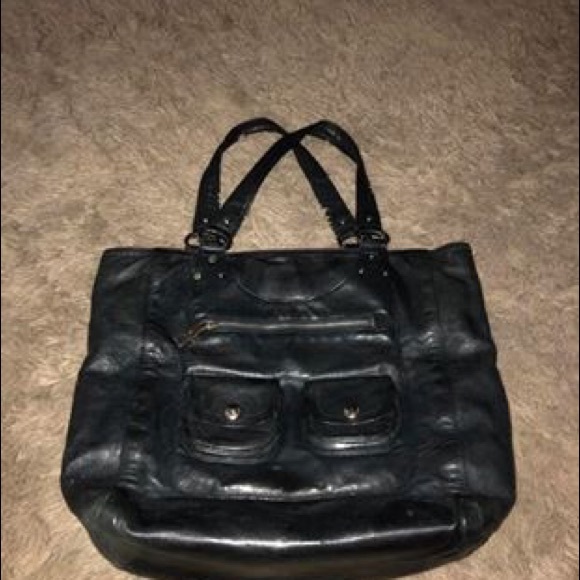 Marc Jacobs Handbags - Marc Jacobs Leather Tote Bag